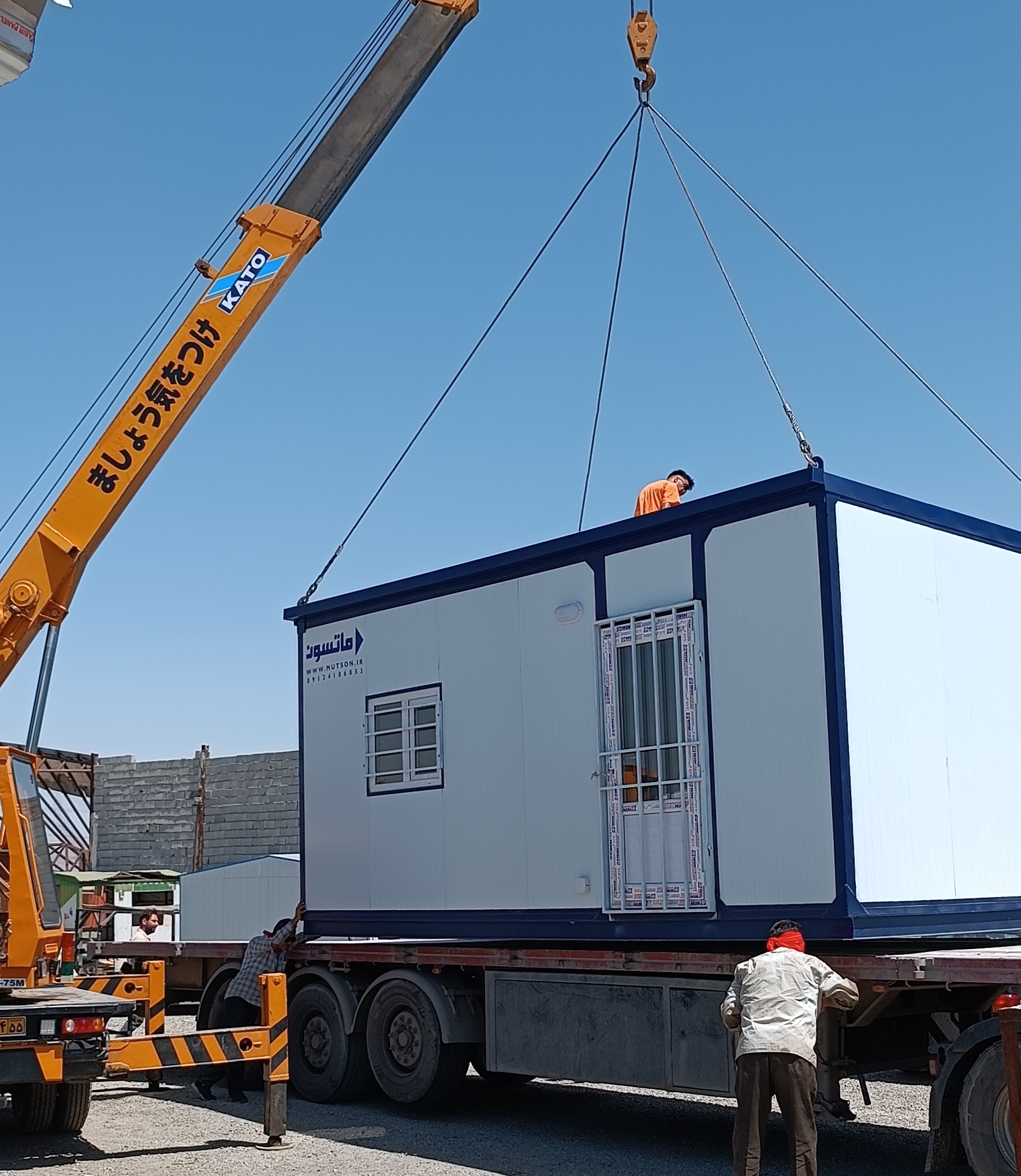 بارگیری کانکس ساندویچ پانل